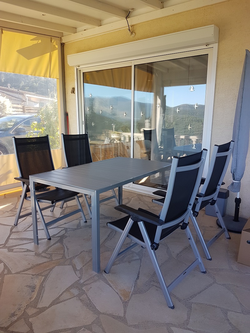 Terrassentisch